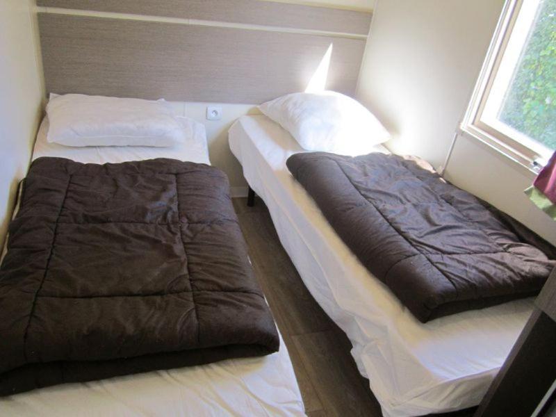 Camping Le Colporteur Hotel เลอบูร์-เดอัวซ็อง ภายนอก รูปภาพ