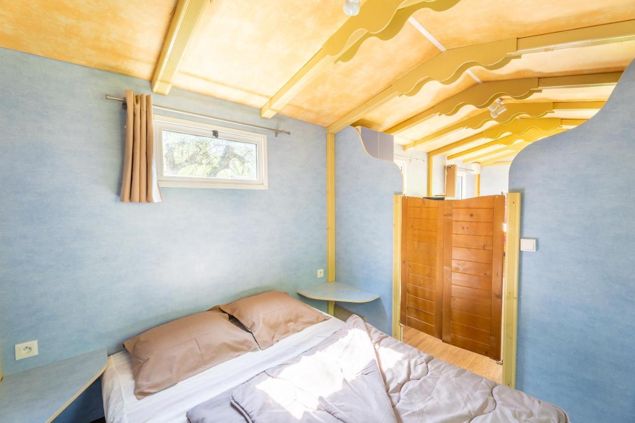 Camping Le Colporteur Hotel เลอบูร์-เดอัวซ็อง ภายนอก รูปภาพ
