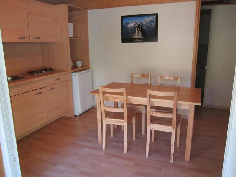 Camping Le Colporteur Hotel เลอบูร์-เดอัวซ็อง ภายนอก รูปภาพ