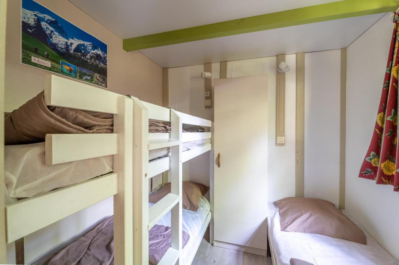 Camping Le Colporteur Hotel เลอบูร์-เดอัวซ็อง ภายนอก รูปภาพ
