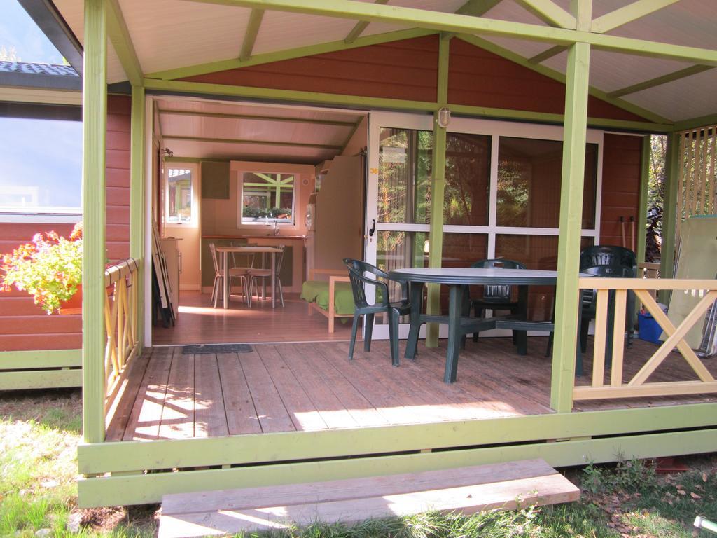 Camping Le Colporteur Hotel เลอบูร์-เดอัวซ็อง ภายนอก รูปภาพ
